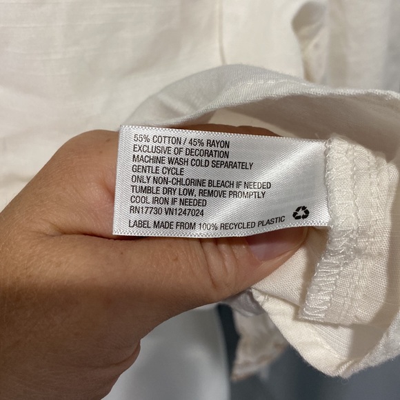 Woman’s Knox rose top - Picture 6 of 8